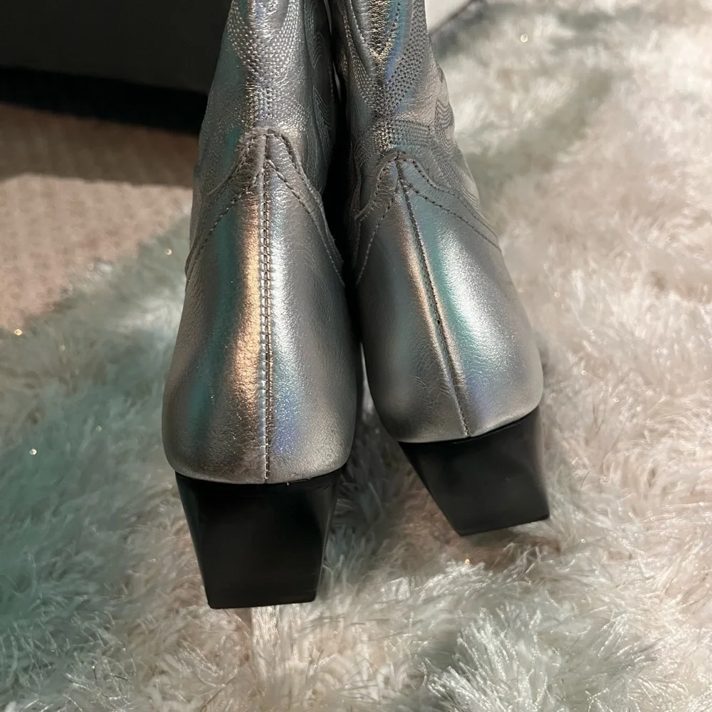 🔥 🔥 Steve Madden BOOTS ON THE GROUND 🪭🪭🪭 - Picture 10 of 13